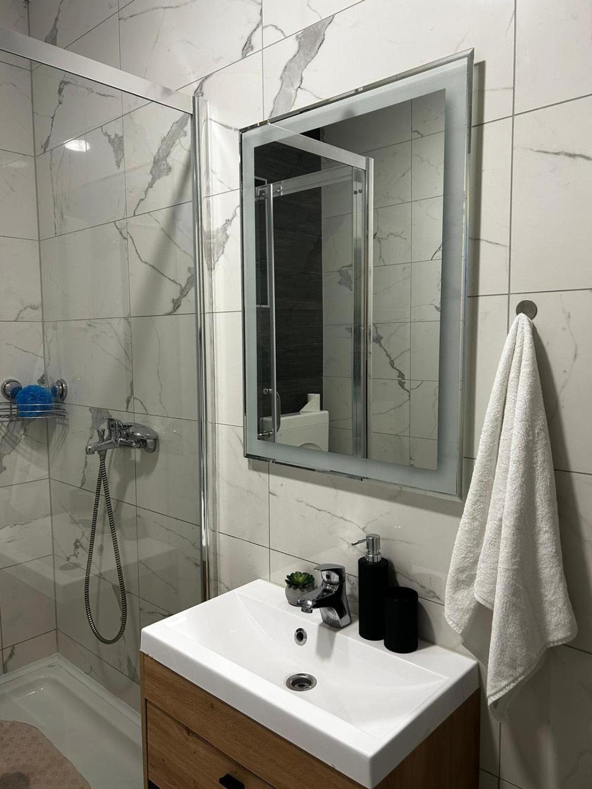Kod Dide - Entry With Pin 0-24H Daire Slavonski Brod Dış mekan fotoğraf